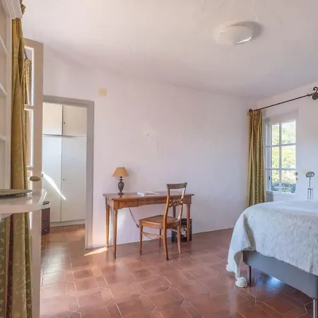 Villaflair - Morcone With Private Villa