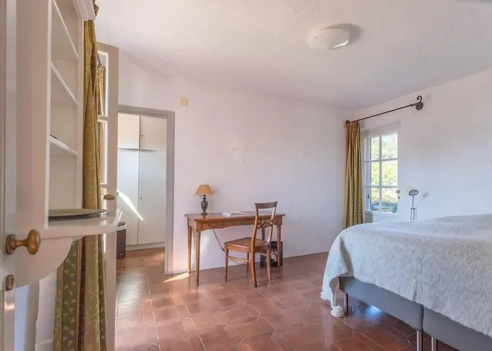 Villaflair - Morcone With Private Villa